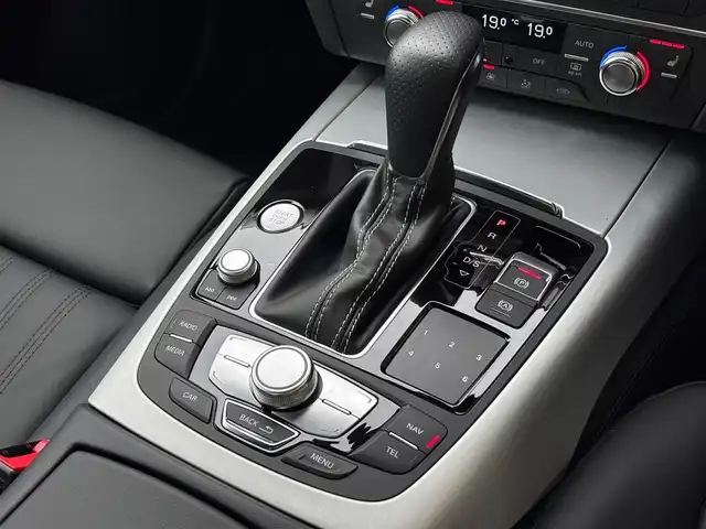 アウディ Ａ７ SB 3．0 TFSI クワトロ Sライン 山梨県 2018(平30)年 1.7万km ミトスブラックメタリック ワンオーナー/黒革シート/BOSEサウンド/パークアシストパッケージ/・フロントカメラ/・リアカメラ/・パークアシスト/純正MMIナビ/フルセグTV/全席シートヒーター/4ゾーンエアコン/マトリクスLEDヘッドライト/オートハイビーム/電動リアゲート/ACC/サイドアシスト/レーンキープアシスト/純正19インチAW/ブラックグリル(純正グリル積載)/可変スポイラー