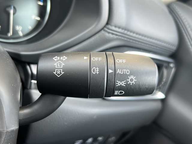 マツダ ＣＸ－５ 20S ブラックトーンED 静岡県 2023(令5)年 1.7万km ディープクリスタルブルーマイカ 純正ナビ/・FM/・AM/・Bluetooth/・TV/・USB/・スマートフォン連携/主要装備/・３６０°ビューモニター/・ブラインドスポットモニタリング/・パーキングセンサー/・パドルシフト/・ＬＥＤライト/・オートハイビーム/・運転席パワーシート/・運転席+助手席シートヒーター/・ハンドルヒーター/・パワーバックドア/・レーダークルコン/・スマートブレーキサポート/・レーンキープアシスト/・車間認知支援システム/・オフロードトラクションアシスト/・ワイヤレス充電
