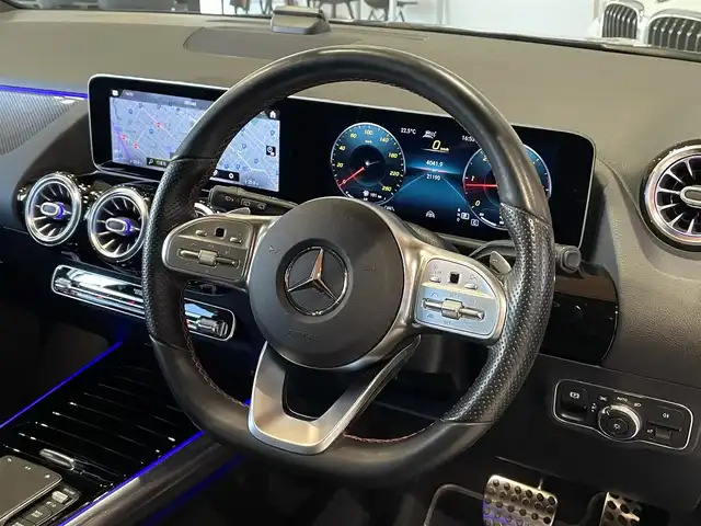 メルセデス・ベンツ ＧＬＡ２００ｄ 4マチック AMGライン 道央・札幌 2020(令2)年 2.2万km コスモスブラック メタリックペイント/AMGライン/・AMGスライリングパッケージ/・ハーフレザーシート/・マルチビームLEDヘッドライト/・アダプティブハイビームアシストプラス/・19インチAMG 5ツインスポークAW/パノラミックスライディングルーフ/ナビゲーションパッケージ/レーダーセーフティパッケージ/360°カメラ/ワイヤレスチャージング/シートヒーター/フルセグテレビ/USB/BT/パワーテールゲート