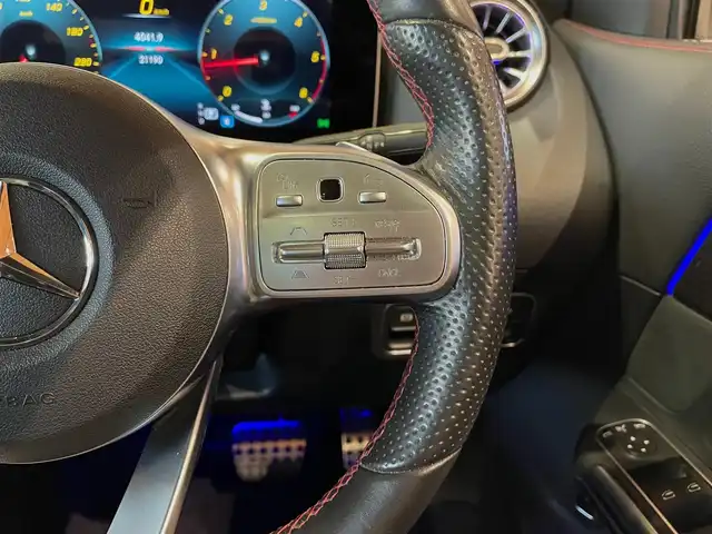 メルセデス・ベンツ ＧＬＡ２００ｄ 4マチック AMGライン 道央・札幌 2020(令2)年 2.2万km コスモスブラック メタリックペイント/AMGライン/・AMGスライリングパッケージ/・ハーフレザーシート/・マルチビームLEDヘッドライト/・アダプティブハイビームアシストプラス/・19インチAMG 5ツインスポークAW/パノラミックスライディングルーフ/ナビゲーションパッケージ/レーダーセーフティパッケージ/360°カメラ/ワイヤレスチャージング/シートヒーター/フルセグテレビ/USB/BT/パワーテールゲート