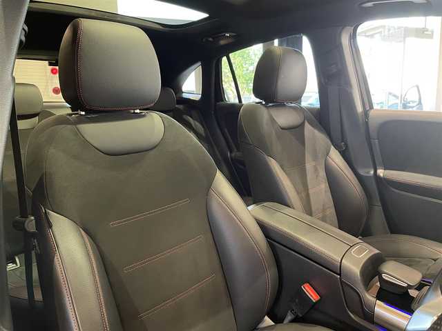 メルセデス・ベンツ ＧＬＡ２００ｄ 4マチック AMGライン 道央・札幌 2020(令2)年 2.2万km コスモスブラック メタリックペイント/AMGライン/・AMGスライリングパッケージ/・ハーフレザーシート/・マルチビームLEDヘッドライト/・アダプティブハイビームアシストプラス/・19インチAMG 5ツインスポークAW/パノラミックスライディングルーフ/ナビゲーションパッケージ/レーダーセーフティパッケージ/360°カメラ/ワイヤレスチャージング/シートヒーター/フルセグテレビ/USB/BT/パワーテールゲート