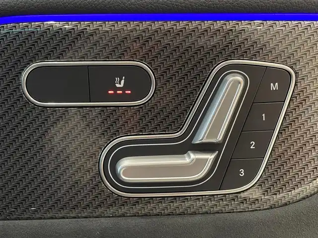メルセデス・ベンツ ＧＬＡ２００ｄ 4マチック AMGライン 道央・札幌 2020(令2)年 2.2万km コスモスブラック メタリックペイント/AMGライン/・AMGスライリングパッケージ/・ハーフレザーシート/・マルチビームLEDヘッドライト/・アダプティブハイビームアシストプラス/・19インチAMG 5ツインスポークAW/パノラミックスライディングルーフ/ナビゲーションパッケージ/レーダーセーフティパッケージ/360°カメラ/ワイヤレスチャージング/シートヒーター/フルセグテレビ/USB/BT/パワーテールゲート
