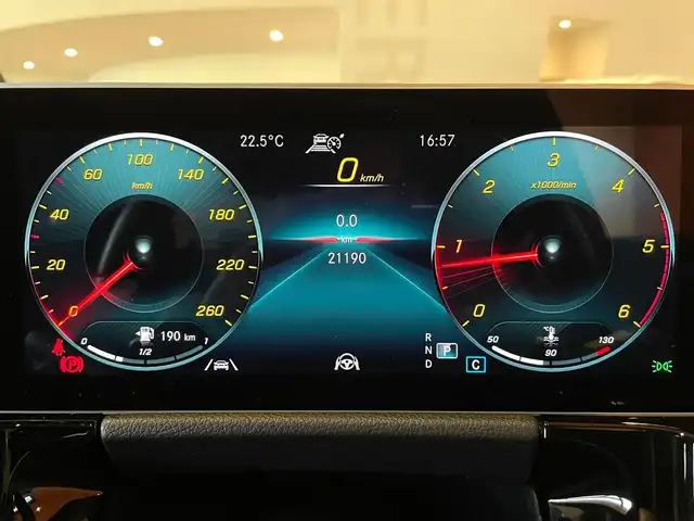メルセデス・ベンツ ＧＬＡ２００ｄ 4マチック AMGライン 道央・札幌 2020(令2)年 2.2万km コスモスブラック メタリックペイント/AMGライン/・AMGスライリングパッケージ/・ハーフレザーシート/・マルチビームLEDヘッドライト/・アダプティブハイビームアシストプラス/・19インチAMG 5ツインスポークAW/パノラミックスライディングルーフ/ナビゲーションパッケージ/レーダーセーフティパッケージ/360°カメラ/ワイヤレスチャージング/シートヒーター/フルセグテレビ/USB/BT/パワーテールゲート