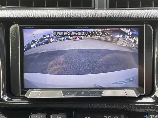 トヨタ アクア G G’s 茨城県 2017(平29)年 5.8万km ライムホワイトパールクリスタルシャイン トヨタセーフティセンス/・プリクラッシュセーフティ/・レーンディパーチャーアラート/・オートマチックハイビーム/クルーズコントロール/社外ナビ/・バックカメラ/・フルセグTV/BT/CD/DVD/G’s専用17インチAW/G’s専用ハーフレザーシート/前席シートヒーター/LEDヘッドライト/オートライト/フォグランプ/ETC/プッシュスタート/ステアリングスイッチ/ISOFIX/タワーバー/純正G’s専用アルミ付きタイヤ4本積込