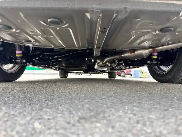 トヨタ ヴォクシー ハイブリッド S－Z 宮城県 2025(令7)年 0.1万km未満 アティチュードブラックマイカ ディスプレイオーディオプラス/・コネクティッドナビ対応10.5インチディスプレイ/・車載メモリーナビ/・CD/DVD/・地デジTV/・USB/HDMI/・AppleCarPlay/AndroidAuto/・ETC2.0/快適利便パッケージHigh/・ハンズフリーパワースライドドア/・パワーバックドア/・ナノイーX/・ステアリングヒーター/・シートヒーター（2列目左右）/・オットマン（2列目左右/・角度調整付きアームレスト（2列目左右）/トヨタチームメイト/・アドバンストパーク（リモート機能付）/・パーキングサポートブレーキ（周囲静止物/後方歩行者）/寒冷地仕様/＝＝＝/セーフティセンス/・プリクラッシュセーフティ/・レーントレーシングアシスト/・レーンディパーチャーアラート/・レーダークルーズコントロール/・オートマチックハイビーム/・ロードサインアシスト/・ドライバー異常時対応システム/・プロアクティブドライビングアシスト/・発進遅れ告知機能/アクセサリーコンセント（AC100V/1500W）/ハーフレザーシート/快適温熱シート（前席）/LEDヘッドランプ