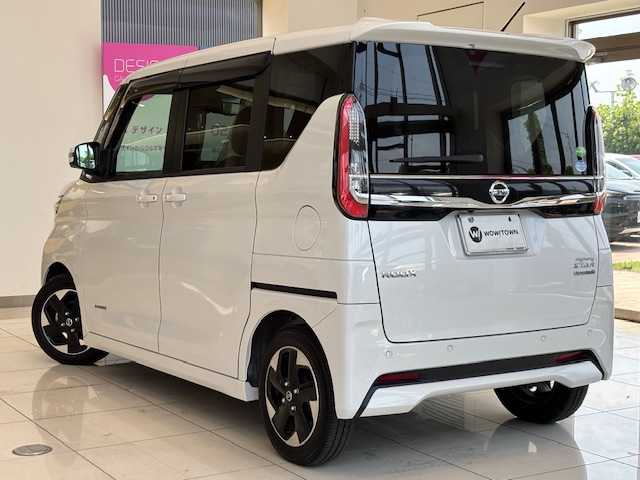 日産 ルークス ハイウェイスター X 埼玉県 2021(令3)年 3.2万km ホワイトパール エマージェンシーブレーキ　/純正9インチメモリナビ /　　CD/DVD/BT/フルセグ /アラウンドビューモニター  /両側パワースライドドア /LEDオートライト /純正14インチアルミホイール /ステアリングスイッチ /純正ETC