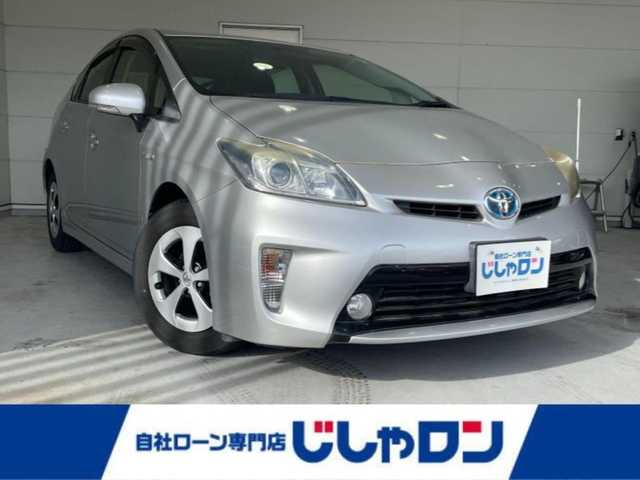 トヨタ プリウス S 沖縄県 2012(平24)年 5.7万km シルバーM (株)IDOMが運営する【じしゃロンOO店】の自社ローン専用車両になりますこちらは現金またはオートローンご利用時の価格です。自社ローンご希望の方は別途その旨お申付け下さい/純正ナビ　/フルセグＴＶ　/Ｂｌｕｅｔｏｏｔｈ接続　/バックカメラ　/ＥＴＣ　/プッシュスタート　/スマートキー　/スペアキー　/パワーステアリング　/パワーウィンドウ　/純正フロアマット　/取り扱い説明書