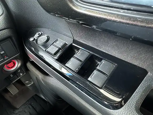 ホンダ Ｎ ＢＯＸ カスタム G L ホンダセンシング 千葉県 2018(平30)年 6.8万km シャイニンググレーM 純正メモリナビ/(フルセグTV CD DVD BT FM AM)/バックカメラ/衝突被害軽減システム/車線逸脱警報/クルーズコントロール/パワースライドドア/横滑り防止装置/ETC/アイドリングストップ/LEDヘッドライト/フォグランプ/オートライト/ウィンカーミラー/電動格納ミラー/純正14インチAW/シートリフター/プッシュスタート/スマートキー/フロアマット/ドアバイザー/スペアキー/取扱説明書/保証書