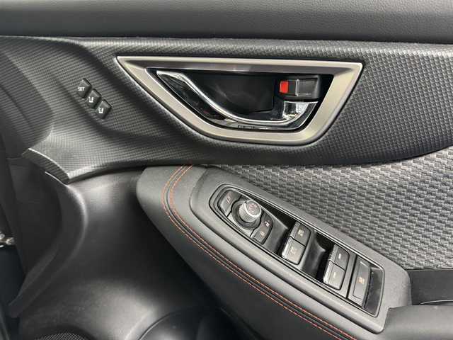 スバル フォレスター X－ブレイク 三重県 2018(平30)年 3.1万km ダークグレーメタリック 2.5L ガソリン/4WD/MTモード付フロアCVT/純正 8インチナビ CN-LR840D/（FM/AM/SD/iPod/TV/USB/Bluetooth/MEMORY MUSIC/CD/DVD/HDMI/VTR/CarPlay/AndroidAuto）/リヤビューモニター＆フロント・サイドビューモニター/ドライブレコーダー前方/ETC2.0/EyeSight/・プリクラッシュブレーキ/・アクティブレーンキープ/・AT誤発進/誤後進抑制制御/・車線逸脱警報＆ふらつき警報/・全車速追従機能付クルコン/・先行車発進お知らせ機能/・後退時ブレーキサポート/［OP：アドバンスドセイフティパッケージ］/・アダプティブドライビングビーム/・スバルリヤビークルディテクション（SRVD：後側方警戒支援システム）/装備/・【OP】スマートリヤビューミラー（デジタルインナーミラー）/・撥水ハーフレザーシート/・8wayパワーシート（Dメモリー付/N）/・シートヒーター（D/N/2nd左右）/・ステアリングヒーター/・パドルシフト/・オートライト＆ワイパー/・ステアリング連動LEDヘッドランプ（SRH）/・ルーフレール/・左右独立オートエアコン/・電子パーキングブレーキ/・パドルシフト/・ステアリングスイッチ/・保/取/ナビ取/など