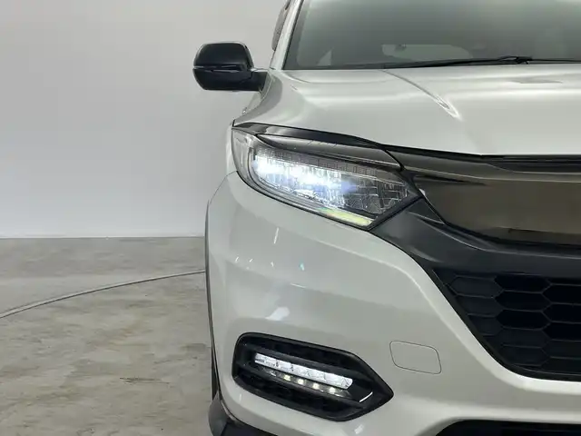 ホンダ ヴェゼル ハイブリッド RS ホンダセンシング 群馬県 2020(令2)年 3万km プラチナホワイトパール アルパイン８型ナビ　バックカメラ　ビルトインＥＴＣ　シートヒーター　前後ドラレコ　パドルシフト　衝突被害軽減ブレーキ　アダプティブクルーズコントロール　ハーフレザーシート　ＬＥＤライト　フォグ　禁煙車