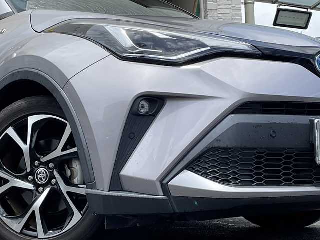 トヨタ Ｃ－ＨＲ G 大分県 2019(令1)年 2.1万km ガンＭ 純正ナビゲーション/ブルートゥース/フルセグTV/バックカメラ/ハーフレザーシート/シートヒーター/純正18インチアルミホイール /LEDヘッドライト/ビルトインETC/純正フロアマット/ドアバイザー/オートマチックハイビーム/レーンキープアシスト/衝突軽減ブレーキ/スマートキー/プッシュスタート