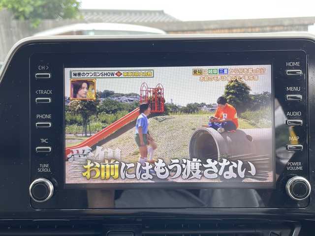 トヨタ Ｃ－ＨＲ G 大分県 2019(令1)年 2.1万km ガンＭ 純正ナビゲーション/ブルートゥース/フルセグTV/バックカメラ/ハーフレザーシート/シートヒーター/純正18インチアルミホイール /LEDヘッドライト/ビルトインETC/純正フロアマット/ドアバイザー/オートマチックハイビーム/レーンキープアシスト/衝突軽減ブレーキ/スマートキー/プッシュスタート