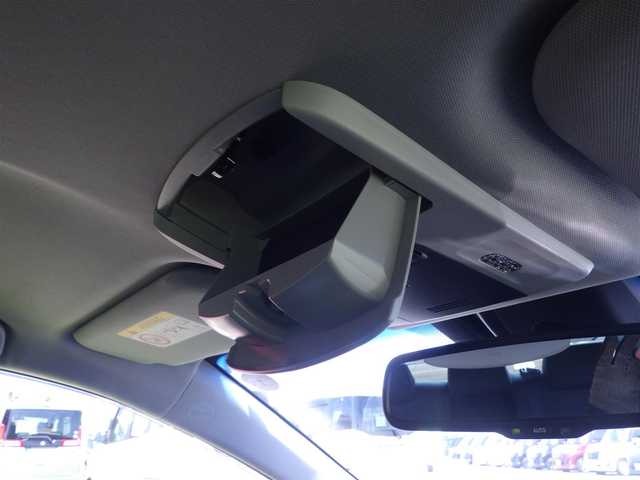 トヨタ カムリ G 千葉県 2018(平30)年 6万km プラチナホワイトパールマイカ Toyota Safety Sense/・プリクラッシュセーフティ/・レーンディパーチャーアラート/・オートハイビーム/・レーダークルーズコントロール/運転席パワーシート/純正SDナビ/地デジTV/【Bluetooth接続】/革巻きステアリング/ウインカーミラー/純正17インチアルミホイル/サイド/カーテンエアバッグ/スマートキー