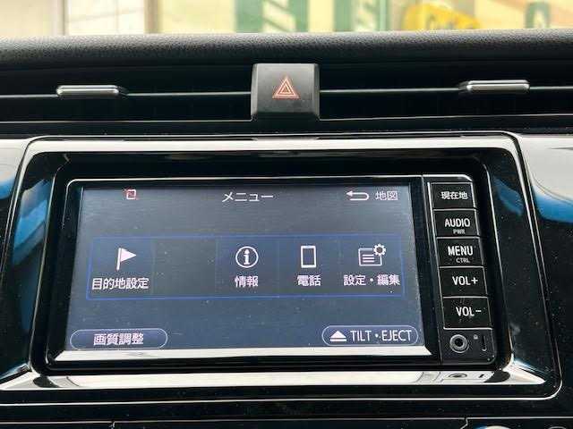 トヨタ カムリ G 埼玉県 2018(平30)年 6万km プラチナホワイトパールマイカ Toyota Safety Sense/・プリクラッシュセーフティ/・レーンディパーチャーアラート/・オートハイビーム/・レーダークルーズコントロール/運転席パワーシート/純正SDナビ/地デジTV/【Bluetooth接続】/革巻きステアリング/ウインカーミラー/純正17インチアルミホイル/サイド/カーテンエアバッグ/スマートキー