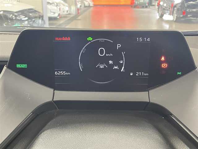 トヨタ プリウス X 滋賀県 2024(令6)年 0.7万km シルバーメタリック 社外ディスプレイオーディオ/トヨタセーフティセンス/プロアクティブドライビングアシスト/プリクラッシュセーフティー/レーンディパーチャーアラート/リヤクロストラフィックアラート/ロードサインアシスト/アダプティブクルーズコントロール/ブラインドスポットモニター/クリアランスソナー/安心降車アシスト/LEDヘッドライト/Bカメラ/Hライトレベライザー/革巻ステア/保証書/スペアキー