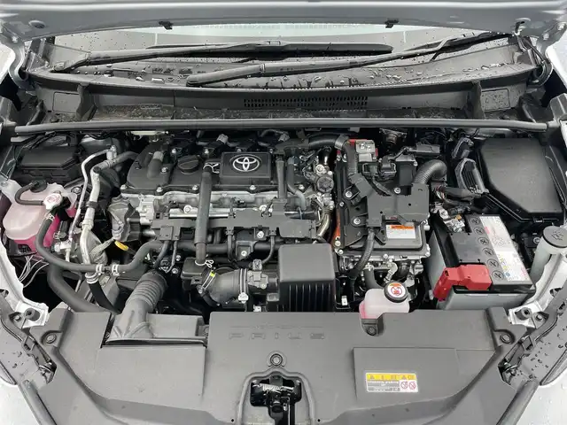 トヨタ プリウス X 滋賀県 2024(令6)年 0.7万km シルバーメタリック 社外ディスプレイオーディオ/・Bluetooth/USB/バックカメラ/革巻きステアリング/ステアリングリモコン/レーダークルコン/AC100V/トヨタセーフティセンス/・プロアクティブドライビングアシスト/・プリクラッシュセーフティー/・レーンディパーチャーアラート/・リヤクロストラフィックアラート/・ロードサインアシスト/・ブラインドスポットモニター/・クリアランスソナー/・安心降車アシスト/LEDヘッドライト/スペアキー