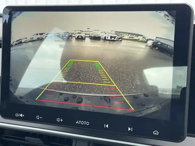 トヨタ プリウス X 滋賀県 2024(令6)年 0.7万km シルバーメタリック 社外ディスプレイオーディオ/・Bluetooth/USB/バックカメラ/革巻きステアリング/ステアリングリモコン/レーダークルコン/AC100V/トヨタセーフティセンス/・プロアクティブドライビングアシスト/・プリクラッシュセーフティー/・レーンディパーチャーアラート/・リヤクロストラフィックアラート/・ロードサインアシスト/・ブラインドスポットモニター/・クリアランスソナー/・安心降車アシスト/LEDヘッドライト/スペアキー