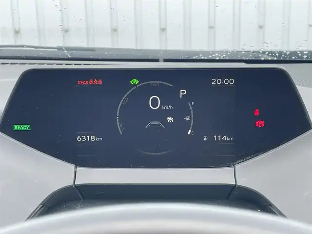 トヨタ プリウス X 滋賀県 2024(令6)年 0.7万km シルバーメタリック 社外ディスプレイオーディオ/・Bluetooth/USB/バックカメラ/革巻きステアリング/ステアリングリモコン/レーダークルコン/AC100V/トヨタセーフティセンス/・プロアクティブドライビングアシスト/・プリクラッシュセーフティー/・レーンディパーチャーアラート/・リヤクロストラフィックアラート/・ロードサインアシスト/・ブラインドスポットモニター/・クリアランスソナー/・安心降車アシスト/LEDヘッドライト/スペアキー