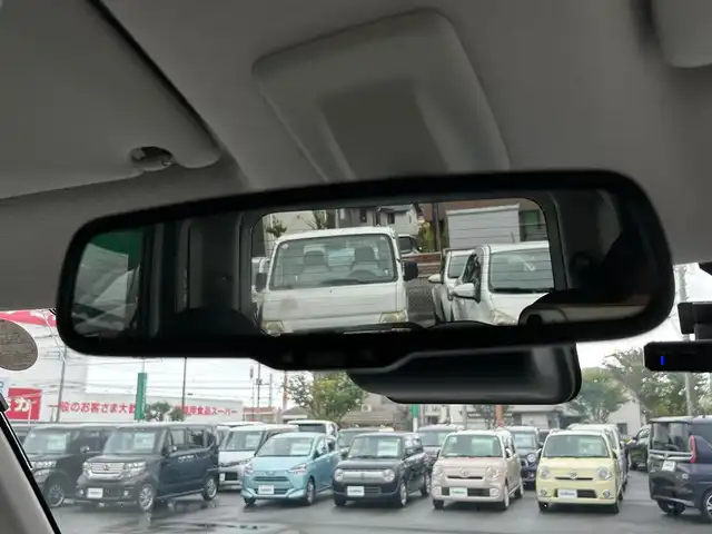日産 デイズ ルークス ハイウェイスターX Gパッケージ 静岡県 2017(平29)年 7.6万km ホワイトパール エンジンスタートボタン/パワーステアリング/パワーウィンドウ/アイドリングストップ/ETC/スマートキー（スペアキー1本）/ AAC/純正メモリナビ（BT接続、フルセグTV、DVD再生機能）/ドライブレコーダー/ベンチシート/純正フロアマット/両側パワースライドドア/純正アルミホイール/ABS/横滑り防止装置/オートライト/オートマチックハイビーム/キセノンヘッドライト/Wエアバッグ/衝突軽減システム