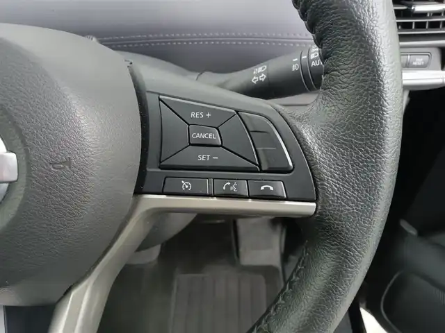 日産 セレナ ハイウェイスター V 愛知県 2020(令2)年 2.3万km ダイヤモンドブラック 純正ナビ/（AM/FM/CD/DVD/BT)/フルセグTV/フリップダウンモニター/アラウンドビューモニター/レーダークルーズコントロール/両側パワースライドドア/エマージェンシーブレーキ/レーンキープアシスト/横滑防止装置/ビルトインETC/ブラインドスポットモニター/純正16インチアルミホイール/コーナーセンサー/ドライブレコーダー/純正フロアマット/スマートキー/プッシュスタート/スペアキー×１/LEDヘッドライト/保証書