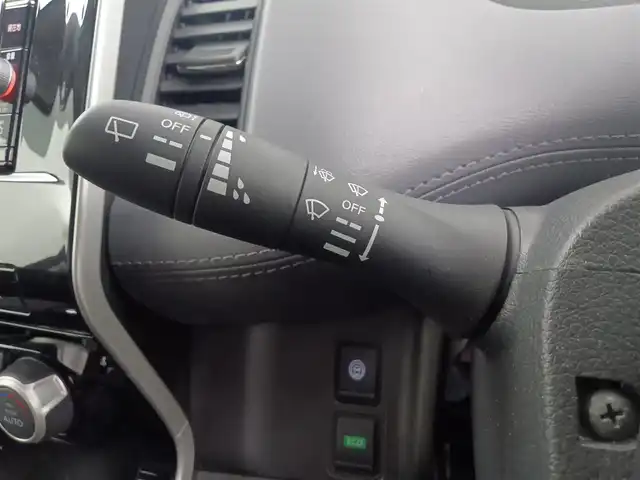 日産 セレナ ハイウェイスター V 愛知県 2020(令2)年 2.3万km ダイヤモンドブラック 純正ナビ/（AM/FM/CD/DVD/BT)/フルセグTV/フリップダウンモニター/アラウンドビューモニター/レーダークルーズコントロール/両側パワースライドドア/エマージェンシーブレーキ/レーンキープアシスト/横滑防止装置/ビルトインETC/ブラインドスポットモニター/純正16インチアルミホイール/コーナーセンサー/ドライブレコーダー/純正フロアマット/スマートキー/プッシュスタート/スペアキー×１/LEDヘッドライト/保証書