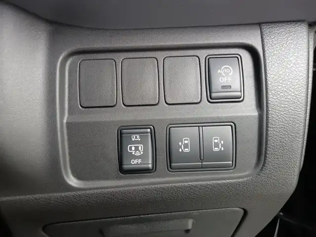 日産 セレナ ハイウェイスター V 愛知県 2020(令2)年 2.3万km ダイヤモンドブラック 純正ナビ/（AM/FM/CD/DVD/BT)/フルセグTV/フリップダウンモニター/アラウンドビューモニター/レーダークルーズコントロール/両側パワースライドドア/エマージェンシーブレーキ/レーンキープアシスト/横滑防止装置/ビルトインETC/ブラインドスポットモニター/純正16インチアルミホイール/コーナーセンサー/ドライブレコーダー/純正フロアマット/スマートキー/プッシュスタート/スペアキー×１/LEDヘッドライト/保証書