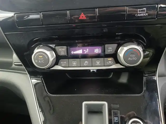 日産 セレナ ハイウェイスター V 愛知県 2020(令2)年 2.3万km ダイヤモンドブラック 純正ナビ/（AM/FM/CD/DVD/BT)/フルセグTV/フリップダウンモニター/アラウンドビューモニター/レーダークルーズコントロール/両側パワースライドドア/エマージェンシーブレーキ/レーンキープアシスト/横滑防止装置/ビルトインETC/ブラインドスポットモニター/純正16インチアルミホイール/コーナーセンサー/ドライブレコーダー/純正フロアマット/スマートキー/プッシュスタート/スペアキー×１/LEDヘッドライト/保証書