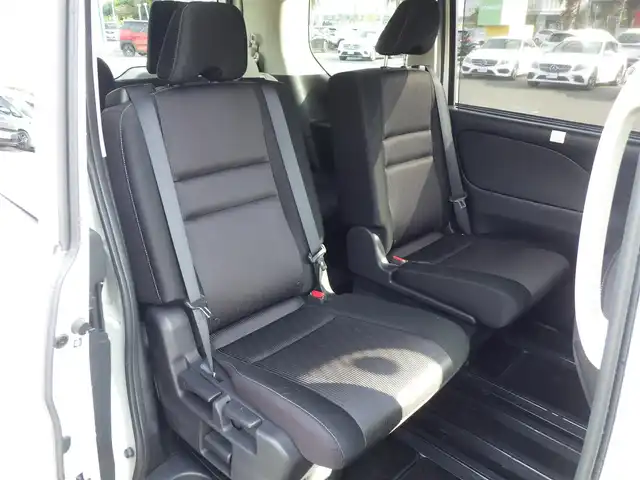 日産 セレナ ハイウェイスター Vセレクション 千葉県 2018(平30)年 5万km ブリリアントホワイトパール エマージェンシーブレーキ/両側パワースライドドア/純正SDナビ/地デジTV/【DVD/CD再生機能】/アラウンドビューモニター/フリップダウンモニター/革巻きステアリング/ETC/LEDヘッドライト/フォグライト/ウインカーミラー/コーナーセンサー/純正16インチアルミホイル/サイド/カーテンエアバッグ/インテリジェントキー