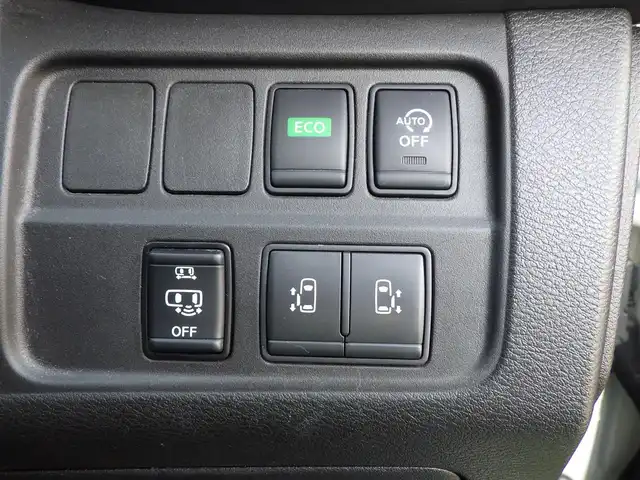 日産 セレナ ハイウェイスター Vセレクション 千葉県 2018(平30)年 5万km ブリリアントホワイトパール エマージェンシーブレーキ/両側パワースライドドア/純正SDナビ/地デジTV/【DVD/CD再生機能】/アラウンドビューモニター/フリップダウンモニター/革巻きステアリング/ETC/LEDヘッドライト/フォグライト/ウインカーミラー/コーナーセンサー/純正16インチアルミホイル/サイド/カーテンエアバッグ/インテリジェントキー