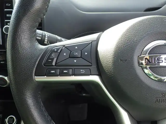日産 セレナ ハイウェイスター Vセレクション 千葉県 2018(平30)年 5万km ブリリアントホワイトパール エマージェンシーブレーキ/両側パワースライドドア/純正SDナビ/地デジTV/【DVD/CD再生機能】/アラウンドビューモニター/フリップダウンモニター/革巻きステアリング/ETC/LEDヘッドライト/フォグライト/ウインカーミラー/コーナーセンサー/純正16インチアルミホイル/サイド/カーテンエアバッグ/インテリジェントキー