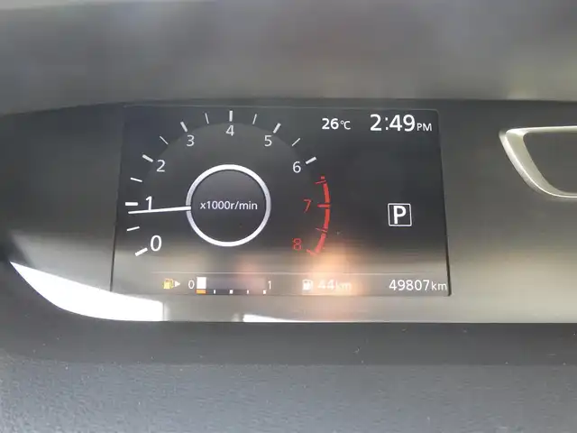日産 セレナ ハイウェイスター Vセレクション 千葉県 2018(平30)年 5万km ブリリアントホワイトパール エマージェンシーブレーキ/両側パワースライドドア/純正SDナビ/地デジTV/【DVD/CD再生機能】/アラウンドビューモニター/フリップダウンモニター/革巻きステアリング/ETC/LEDヘッドライト/フォグライト/ウインカーミラー/コーナーセンサー/純正16インチアルミホイル/サイド/カーテンエアバッグ/インテリジェントキー