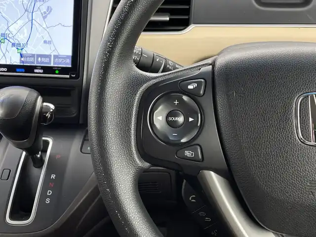 ホンダ フリード 新潟県 2018(平30)年 3.9万km ホワイトオーキッドパール 純正9インチナビ/　　フルセグ/CD/DVD/BT/バックカメラ/片側パワースライドドア/ステリングスイッチ/アイドリングストップ/オートエアコン/ウィンカーミラー/電格ミラー/スマートキー/ビルトインETC