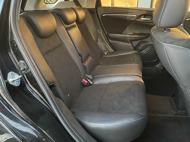 ホンダ シャトル ハイブリッド X スタイルエディション 宮城県 2016(平28)年 16.5万km クリスタルブラックパール 登録時走行距離165046km/ホンダ純正ナビ/AM・FM・Bluetooth・CD・DVD・USB/ワンオーナー/バックカメラ/アイドリングストップ/クルーズコントロール（追従なし）/プッシュスタート/ビルトインETC/純正アルミホイール/ドライブレコーダー（前後）/純正LEDヘッドライト/カーテンエアバッグ/フルフラットシート/スペアキー有/ドアバイザー/ウィンカーミラー