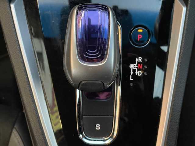 ホンダ シャトル ハイブリッド X スタイルエディション 宮城県 2016(平28)年 16.5万km クリスタルブラックパール 登録時走行距離165046km/ホンダ純正ナビ/AM・FM・Bluetooth・CD・DVD・USB/ワンオーナー/バックカメラ/アイドリングストップ/クルーズコントロール（追従なし）/プッシュスタート/ビルトインETC/純正アルミホイール/ドライブレコーダー（前後）/純正LEDヘッドライト/カーテンエアバッグ/フルフラットシート/スペアキー有/ドアバイザー/ウィンカーミラー