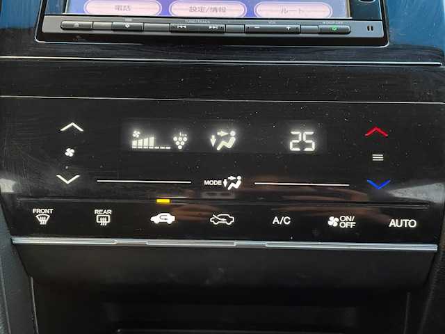 ホンダ シャトル ハイブリッド X スタイルエディション 宮城県 2016(平28)年 16.5万km クリスタルブラックパール 登録時走行距離165046km/ホンダ純正ナビ/AM・FM・Bluetooth・CD・DVD・USB/ワンオーナー/バックカメラ/アイドリングストップ/クルーズコントロール（追従なし）/プッシュスタート/ビルトインETC/純正アルミホイール/ドライブレコーダー（前後）/純正LEDヘッドライト/カーテンエアバッグ/フルフラットシート/スペアキー有/ドアバイザー/ウィンカーミラー