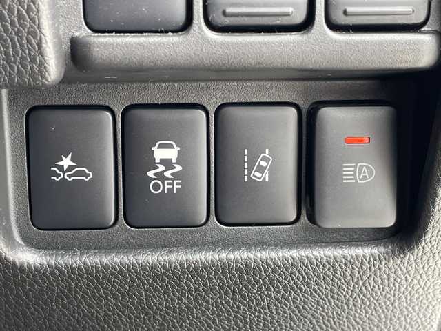 日産 デイズ ルークス ハイウェイスター Gターボ 愛知県 2018(平30)年 4.4万km ホワイトパール 純正ナビ/後席モニター/全方位カメラ/両側パワースライドドア/クルーズコントロール/バックカメラ/コーナーセンサー/純正アルミホイール/LEDヘッドライト/オートマチックハイビーム/ドライブレコーダー/ETC/衝突軽減システム/フルセグ/CD DVD/Bluetooth/ステアリングスイッチ/スマートキー/プッシュスタート