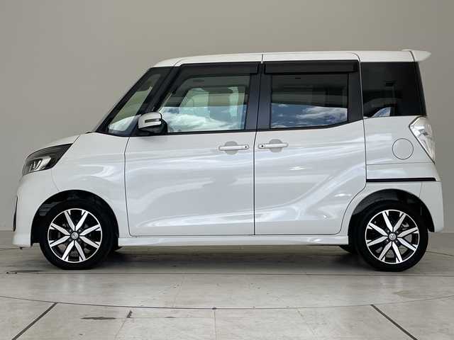 日産 デイズ ルークス ハイウェイスター Gターボ 愛知県 2018(平30)年 4.4万km ホワイトパール 純正ナビ/後席モニター/全方位カメラ/両側パワースライドドア/クルーズコントロール/バックカメラ/コーナーセンサー/純正アルミホイール/LEDヘッドライト/オートマチックハイビーム/ドライブレコーダー/ETC/衝突軽減システム/フルセグ/CD DVD/Bluetooth/ステアリングスイッチ/スマートキー/プッシュスタート