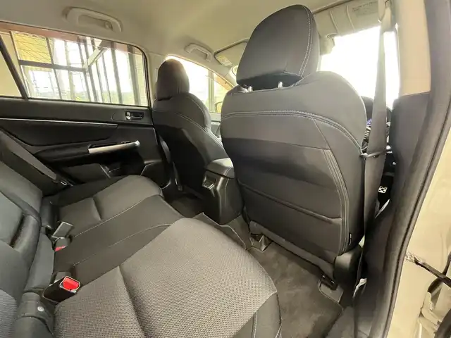 スバル レヴォーグ 1．6GT－S アイサイト 高知県 2015(平27)年 10.1万km クリスタルホワイトP (株)IDOMが運営する【じしゃロン高知店】の自社ローン専用車両になります。こちらは現金またはオートローンご利用時の価格です。自社ローンご希望の方は別途その旨お申付け下さい