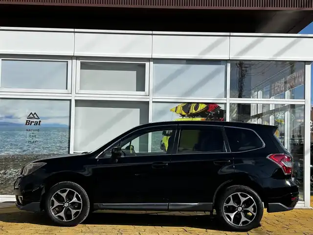 スバル フォレスター 2．0XT アイサイト 道北・旭川 2013(平25)年 6.1万km クリスタルブラックシリカ アイサイト/カロッツェリアナビ/バックカメラ/フルセグTV/レザーシート/前席パワーシート/前席シートヒーター/HIDヘッドライト/パドルシフト/クルーズコントロール/パワーバックドア/プッシュスタート/スマートキー