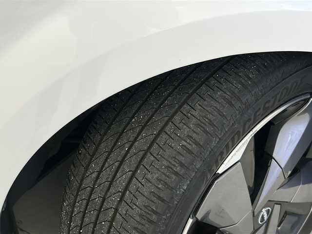 日産 オーラ G 宮城県 2022(令4)年 4.8万km ピュアホワイトパール 禁煙車/プロパイロット/エマージェンシーブレーキ/車線逸脱警報/アダプティブLEDヘッドライト/ブラインドスポットモニター/ハンドル支援/BOSEサウンドスピーカー/インテリジェントルームミラー/9型日産コネクトナビ/・BT.USB.AndroidAuto/アラウンドビューモニター/フルセグTV/電動パーキングブレーキ/AUTOHOLD/純正ドライブレコーダー(F)/ビルトインETC2.0/置き型充電/革巻きステアリング/ステアリングスイッチ/プッシュスタート/スマートキー×２/ハーフレザーシート/純正17インチアルミホイール/LEDフォグランプ/社外フロアマッド/横滑り防止機能/アイドリングストップ