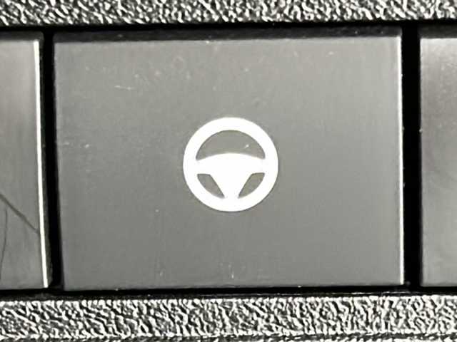 日産 オーラ G 宮城県 2022(令4)年 4.8万km ピュアホワイトパール 禁煙車/プロパイロット/エマージェンシーブレーキ/車線逸脱警報/アダプティブLEDヘッドライト/ブラインドスポットモニター/ハンドル支援/BOSEサウンドスピーカー/インテリジェントルームミラー/9型日産コネクトナビ/・BT.USB.AndroidAuto/アラウンドビューモニター/フルセグTV/電動パーキングブレーキ/AUTOHOLD/純正ドライブレコーダー(F)/ビルトインETC2.0/置き型充電/革巻きステアリング/ステアリングスイッチ/プッシュスタート/スマートキー×２/ハーフレザーシート/純正17インチアルミホイール/LEDフォグランプ/社外フロアマッド/横滑り防止機能/アイドリングストップ