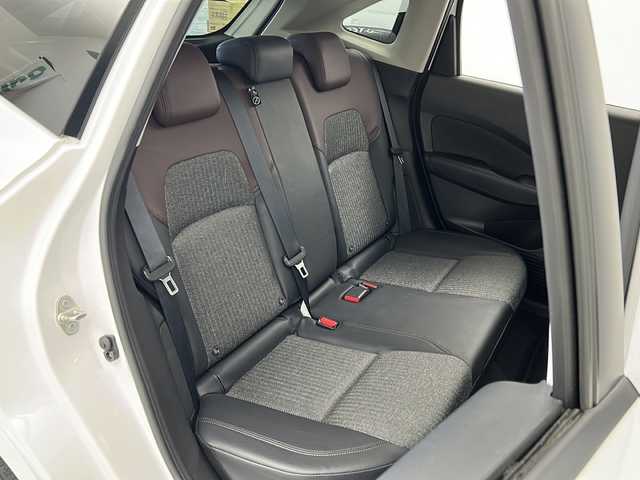 日産 オーラ G 宮城県 2022(令4)年 4.8万km ピュアホワイトパール 禁煙車/プロパイロット/エマージェンシーブレーキ/車線逸脱警報/アダプティブLEDヘッドライト/ブラインドスポットモニター/ハンドル支援/BOSEサウンドスピーカー/インテリジェントルームミラー/9型日産コネクトナビ/・BT.USB.AndroidAuto/アラウンドビューモニター/フルセグTV/電動パーキングブレーキ/AUTOHOLD/純正ドライブレコーダー(F)/ビルトインETC2.0/置き型充電/革巻きステアリング/ステアリングスイッチ/プッシュスタート/スマートキー×２/ハーフレザーシート/純正17インチアルミホイール/LEDフォグランプ/社外フロアマッド/横滑り防止機能/アイドリングストップ