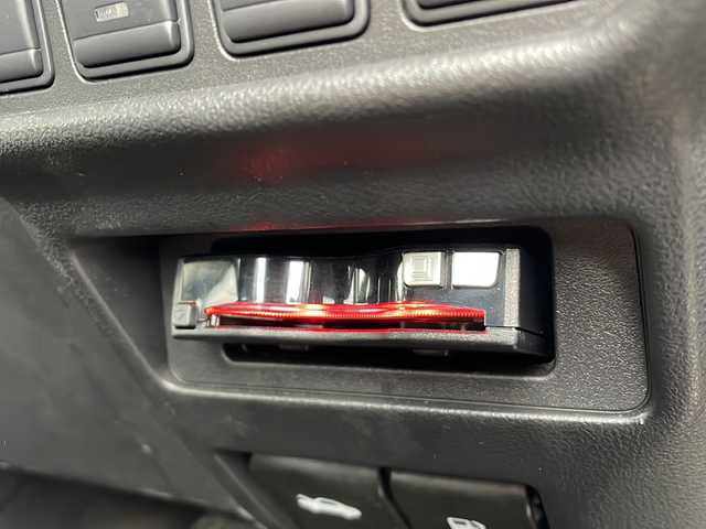 日産 ジューク 15RX Vセレクション 富山県 2016(平28)年 11.3万km アズライトブルー 禁煙車　/エマージェンシーブレーキ　/全方位カメラ　/バックカメラ　/スマートキー　/純正アルミホイール　/純正オーディオ　/ウィンカーミラー　/電動格納ミラー　/ビルトインＥＴＣ　/プッシュスタート