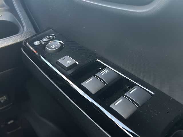 ホンダ Ｎ ＯＮＥ RS 兵庫県 2022(令4)年 2.4万km パールⅡ ワンオーナー/カラー番号【NH883PF】/ブラックルーフ/ブラックリアスポ/ブラックドアミラー/6速MT/純正ナビ/CD/DVD/フルセグTV/Bluetooth/バックカメラ/ホンダセンシング/前席シートヒーター/ETC/フルLEDヘッドランプ/オートライト/電子制御パーキングブレーキ/オートブレーキホールド/保証書/取説/スペアキー