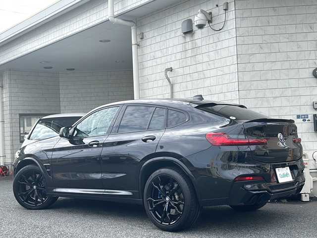 ＢＭＷ Ｘ４ Ｍ コンペティション 神奈川県 2021(令3)年 4万km サファイアブラックP harman/kardon/純正ナビ/【CD/DVD/BT/USB/フルセグTV/ScreenMirroring】/ハンズ・オフ機能付き渋滞運転支援機能/全方位カメラ/レーダークルーズコントロール/パドルシフト/レーンキープアシスト/ブラインドスポットモニター/ワイヤレス充電/電動リアゲート/電動パーキングブレーキ/オートブレーキホールド/オートマチックハイビーム/LEDオートライト/ブラックレザーシート/前席パワーシート(D席メモリー機能付き)/シートヒーター/シートクーラー/前後ドライブレコーダー/ETC/レーダー探知機/純正21インチアルミ/純正フロアマット/前後コーナーセンサー/ダウンヒルアシスト/アイドリングストップ/衝突被害軽減システム/横滑り防止装置/盗難防止装置/取扱説明書/新車時保証書/スペアキー×１