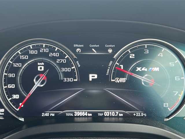 ＢＭＷ Ｘ４ Ｍ コンペティション 神奈川県 2021(令3)年 4万km サファイアブラックP harman/kardon/純正ナビ/【CD/DVD/BT/USB/フルセグTV/ScreenMirroring】/ハンズ・オフ機能付き渋滞運転支援機能/全方位カメラ/レーダークルーズコントロール/パドルシフト/レーンキープアシスト/ブラインドスポットモニター/ワイヤレス充電/電動リアゲート/電動パーキングブレーキ/オートブレーキホールド/オートマチックハイビーム/LEDオートライト/ブラックレザーシート/前席パワーシート(D席メモリー機能付き)/シートヒーター/シートクーラー/前後ドライブレコーダー/ETC/レーダー探知機/純正21インチアルミ/純正フロアマット/前後コーナーセンサー/ダウンヒルアシスト/アイドリングストップ/衝突被害軽減システム/横滑り防止装置/盗難防止装置/取扱説明書/新車時保証書/スペアキー×１