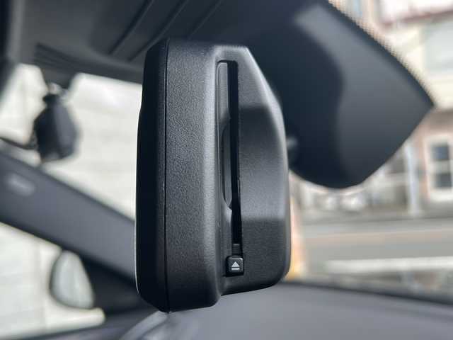 ＢＭＷ Ｘ４ Ｍ コンペティション 神奈川県 2021(令3)年 4万km サファイアブラックP harman/kardon/純正ナビ/【CD/DVD/BT/USB/フルセグTV/ScreenMirroring】/ハンズ・オフ機能付き渋滞運転支援機能/全方位カメラ/レーダークルーズコントロール/パドルシフト/レーンキープアシスト/ブラインドスポットモニター/ワイヤレス充電/電動リアゲート/電動パーキングブレーキ/オートブレーキホールド/オートマチックハイビーム/LEDオートライト/ブラックレザーシート/前席パワーシート(D席メモリー機能付き)/シートヒーター/シートクーラー/前後ドライブレコーダー/ETC/レーダー探知機/純正21インチアルミ/純正フロアマット/前後コーナーセンサー/ダウンヒルアシスト/アイドリングストップ/衝突被害軽減システム/横滑り防止装置/盗難防止装置/取扱説明書/新車時保証書/スペアキー×１