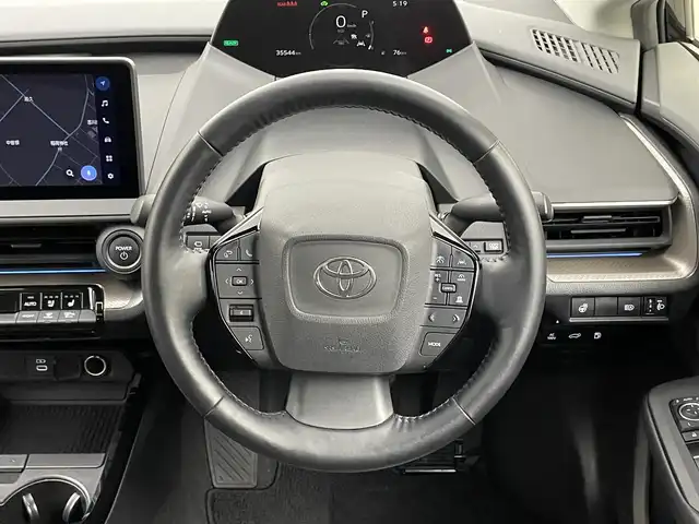 トヨタ プリウス Z 埼玉県 2023(令5)年 3.6万km アティチュードブラックマイカ モデリスタエアロ　サンルーフ　純正１２．３インチディスプレイオーディオ　パノラミックビューモニター　ＢＳＭ　ビルトインＥＴＣ２．０　ドラレコ　レーダークルーズ　デジタルインナーミラーシートヒーター