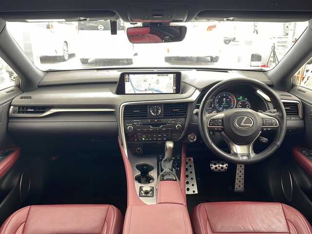 レクサス ＲＸ 300 Fスポーツ 兵庫県 2018(平30)年 5.8万km ホワイトノーヴァガラスフレーク ・レクサスセーフティーシステム/・プリクラッシュセーフティ/・レーダークルーズコントロール/・クリアランスソナー/・レーンキープアシスト/・BSM/・HUD/・純正12.3インチナビ＆フルセグ＆BT＆USB＆DVD＆BD/・バックカメラ/・左サイドカメラ/・前席シートヒーター/・前席シートベンチレーション/・赤革シート/・パワーバックドア/・前席パワーシート/・運転席メモリーシート/・ビルトインETC2.0/・純正ドライブレコーダー/・スマートキー/・プッシュスタート/・スペアキー/・革巻きステアリング/・アイドリングストップ/・純正20インチアルミホイール/・パドルシフト/・電動パーキングブレーキ/・オートホールド/・LEDヘッドライト/・フォグ/・オートライト/・オートマチックハイビーム