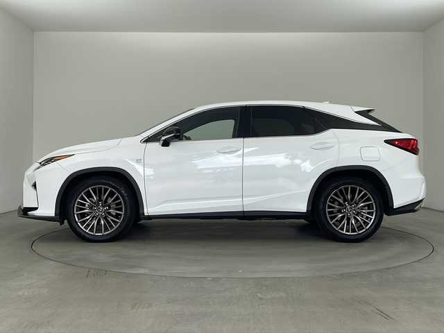 レクサス ＲＸ 300 Fスポーツ 兵庫県 2018(平30)年 5.8万km ホワイトノーヴァガラスフレーク ・レクサスセーフティーシステム/・プリクラッシュセーフティ/・レーダークルーズコントロール/・クリアランスソナー/・レーンキープアシスト/・BSM/・HUD/・純正12.3インチナビ＆フルセグ＆BT＆USB＆DVD＆BD/・バックカメラ/・左サイドカメラ/・前席シートヒーター/・前席シートベンチレーション/・赤革シート/・パワーバックドア/・前席パワーシート/・運転席メモリーシート/・ビルトインETC2.0/・純正ドライブレコーダー/・スマートキー/・プッシュスタート/・スペアキー/・革巻きステアリング/・アイドリングストップ/・純正20インチアルミホイール/・パドルシフト/・電動パーキングブレーキ/・オートホールド/・LEDヘッドライト/・フォグ/・オートライト/・オートマチックハイビーム